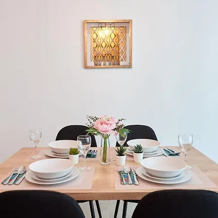 Vanilla Luxury N Pool Năvodari