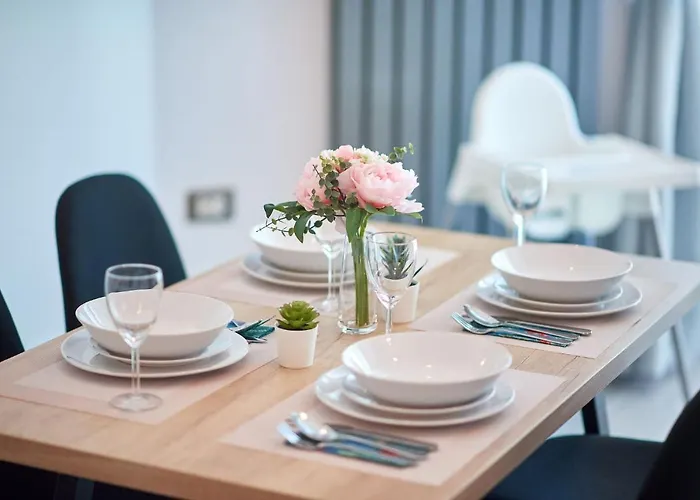 Vanilla Luxury N Pool