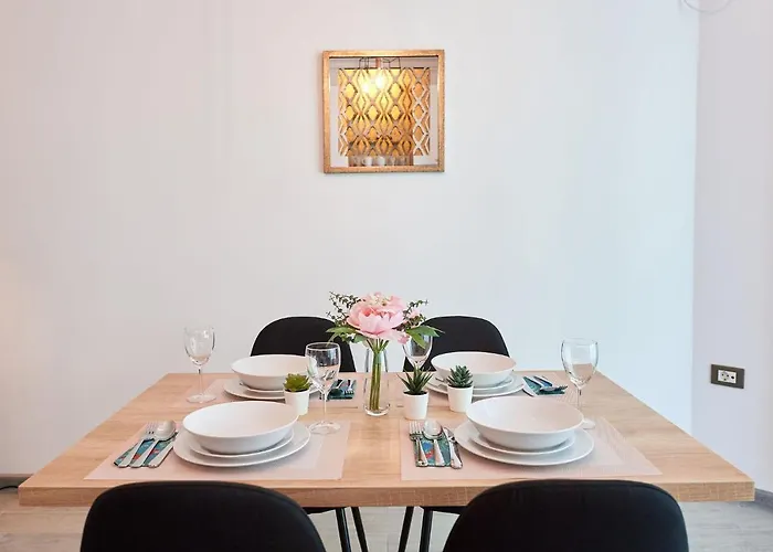 Vanilla Luxury N Pool Năvodari