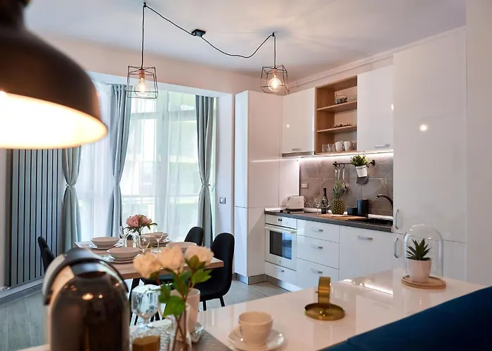 Vanilla Luxury N Pool Apartament