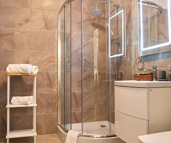 Vanilla Luxury N Pool *