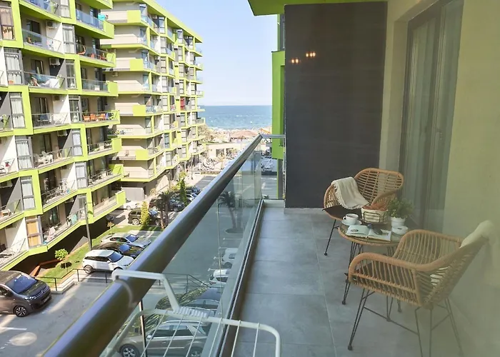 Vanilla Luxury N Pool Apartament Năvodari