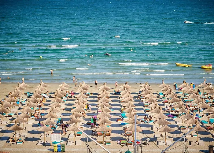 Vanilla Luxury N Pool Apartament