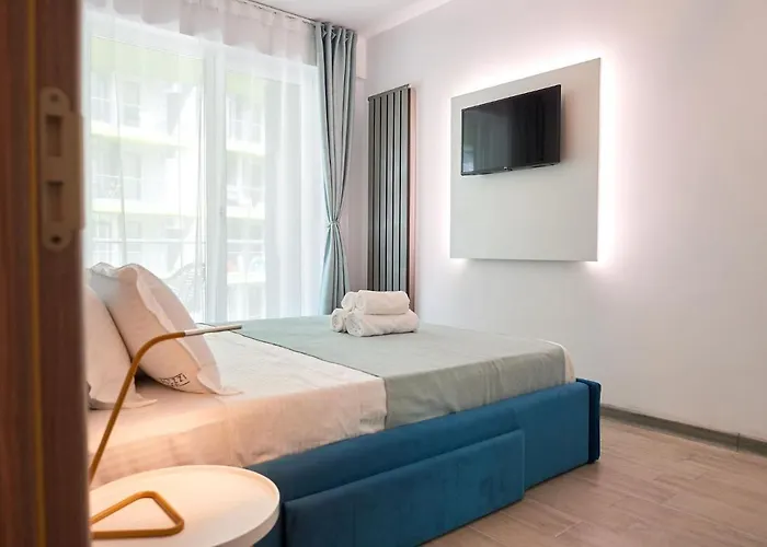 Vanilla Luxury N Pool Apartament