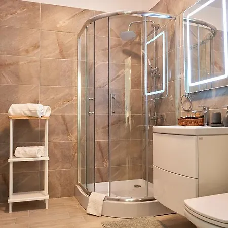 Vanilla Luxury N Pool *